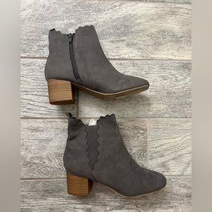 NWT Grey Lane Bryant scalloped grey booties